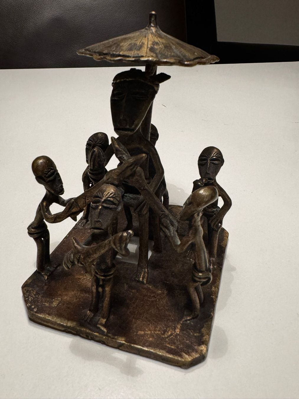Statuette: Afrikanische Kunst/dekorative Bronzefigur – Usato da Egg b. Zürich venduto da Brocki_Insel_Egg 2