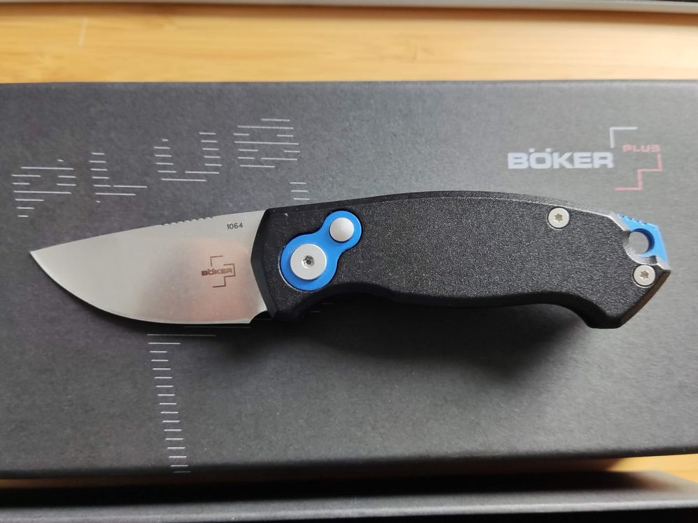 BÖKER PLUS Basecap – Grau/weiß, 6-Panel Mit Klettverschluss, Gesticktes Logo
