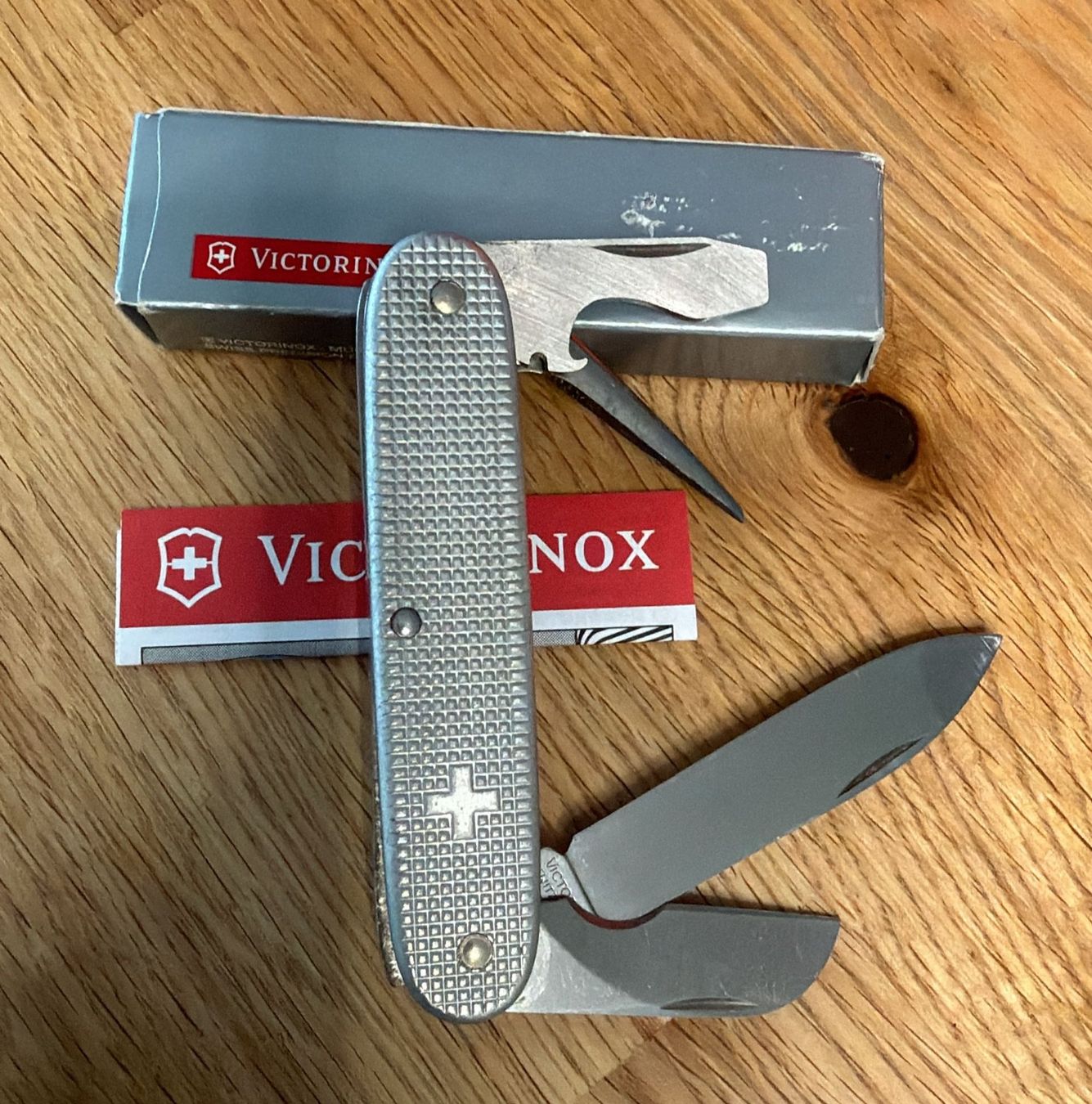 Victorinox Couteaux de poche: VICTORINOX TASCHENMESSER – D'occasion à Zürich par Frei-Occasionen 2