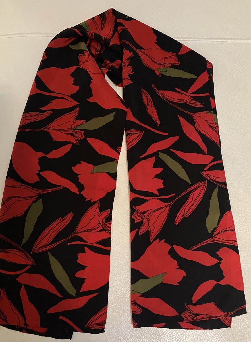Foulard & Sciarpe: Seiden Schal 🌸 – Usato da Opfikon venduto da Luis144 1