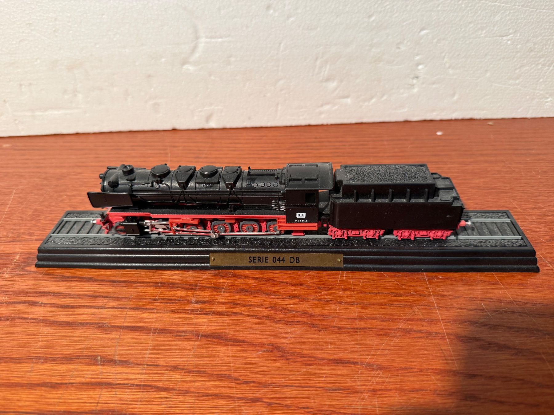 Modelleisenbahnen: 4 Locomotives miniatures, diverses marques, différentes é... – Gebraucht aus Lausanne von artnouveau04 4
