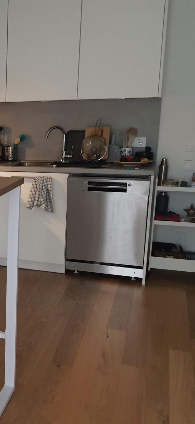 Bosch Lavastoviglie: Modern Bosch Dushwasher. Used just 3 months. – Nuovo (secondo la descrizione) da Zürich venduto da maz_xbf7 1