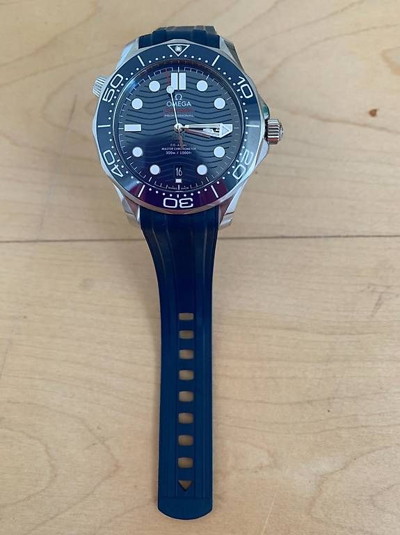 Uhren: OMEGA Automatic-Uhr Seamaster Diver 300m, Durchmesser 42mm – Gebraucht aus Zürich von kamelionitis