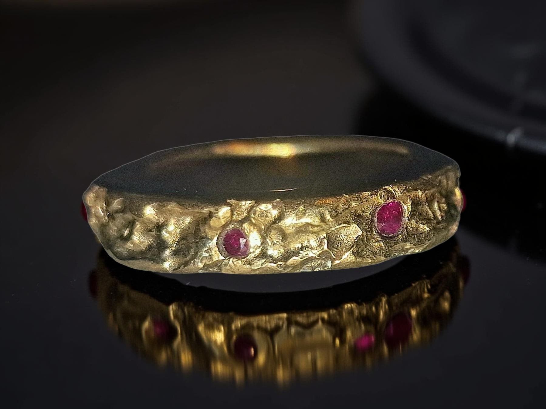 Anelli: Wilder Bronze-Ring, mit sechs Rubinen, Ringgrösse 55 – Nuovo e nell'imballaggio originale da Aarau venduto da Schmuckhoehle_MD