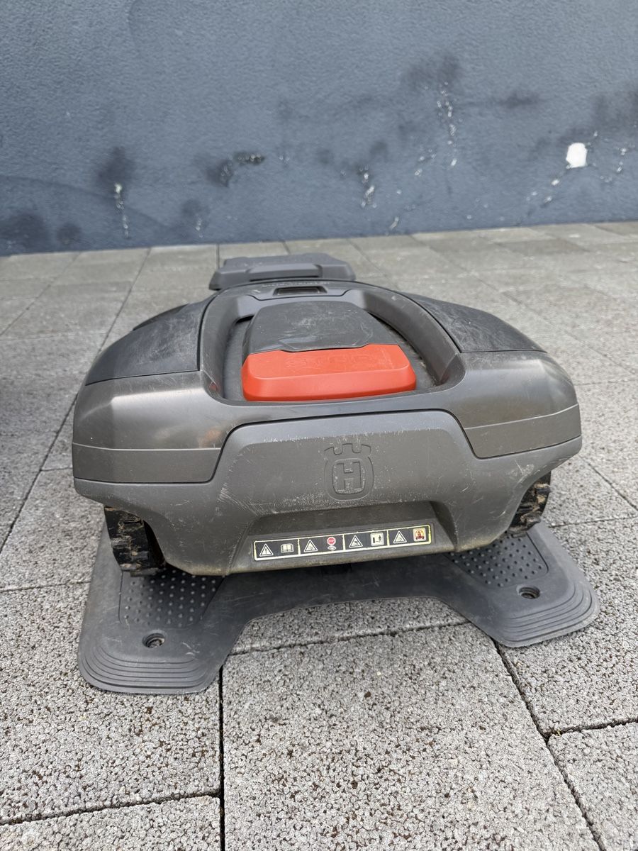 Husqvarna Tondeuses à gazon: Husqvarna Automower 310 – D'occasion à Cuarny par ram256 3