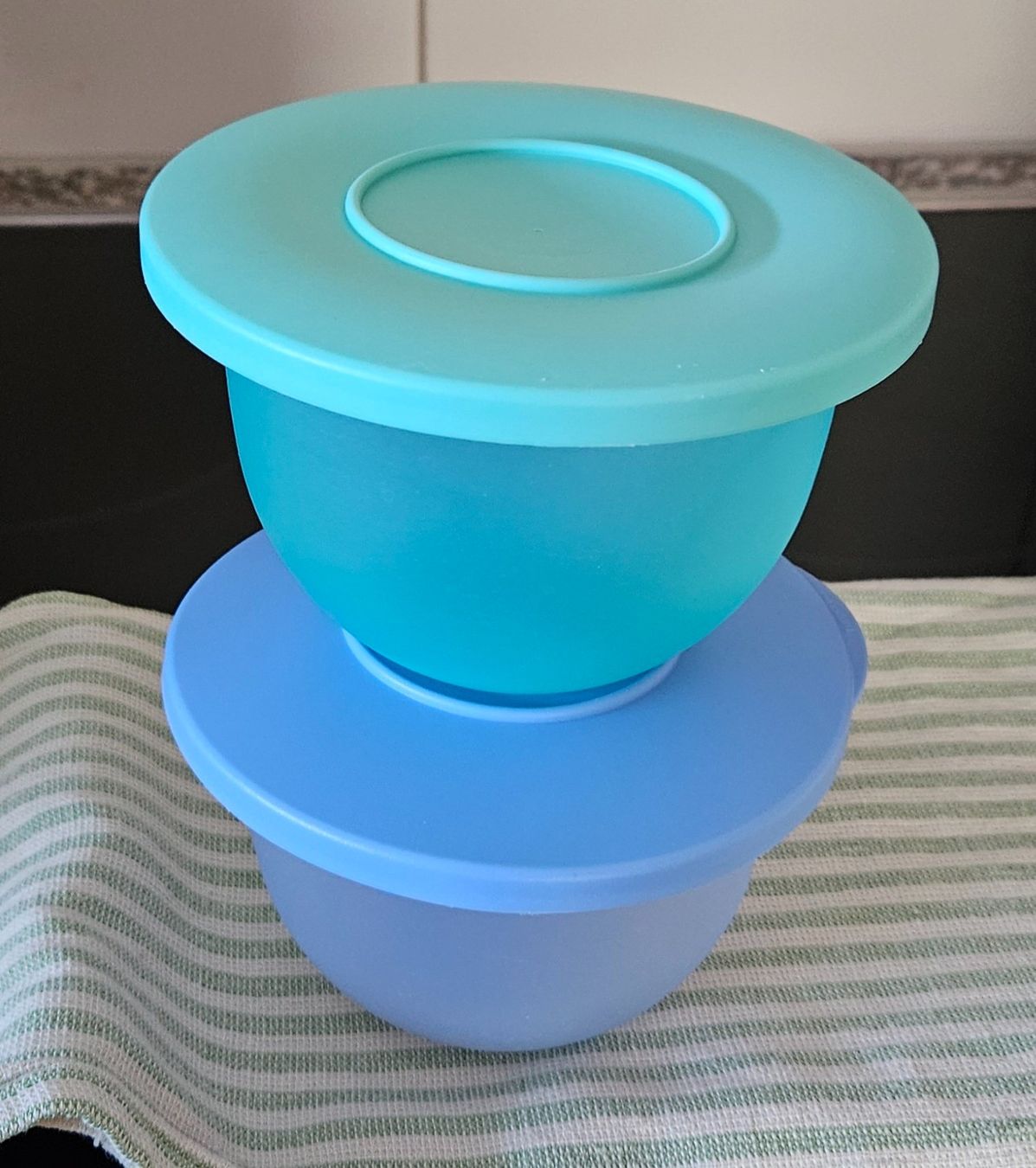 Tupperware Contenitori & Simili: Aqua Dessertschalen – Nuovo e nell'imballaggio originale da Hasle b. Burgdorf venduto da buddle32 1