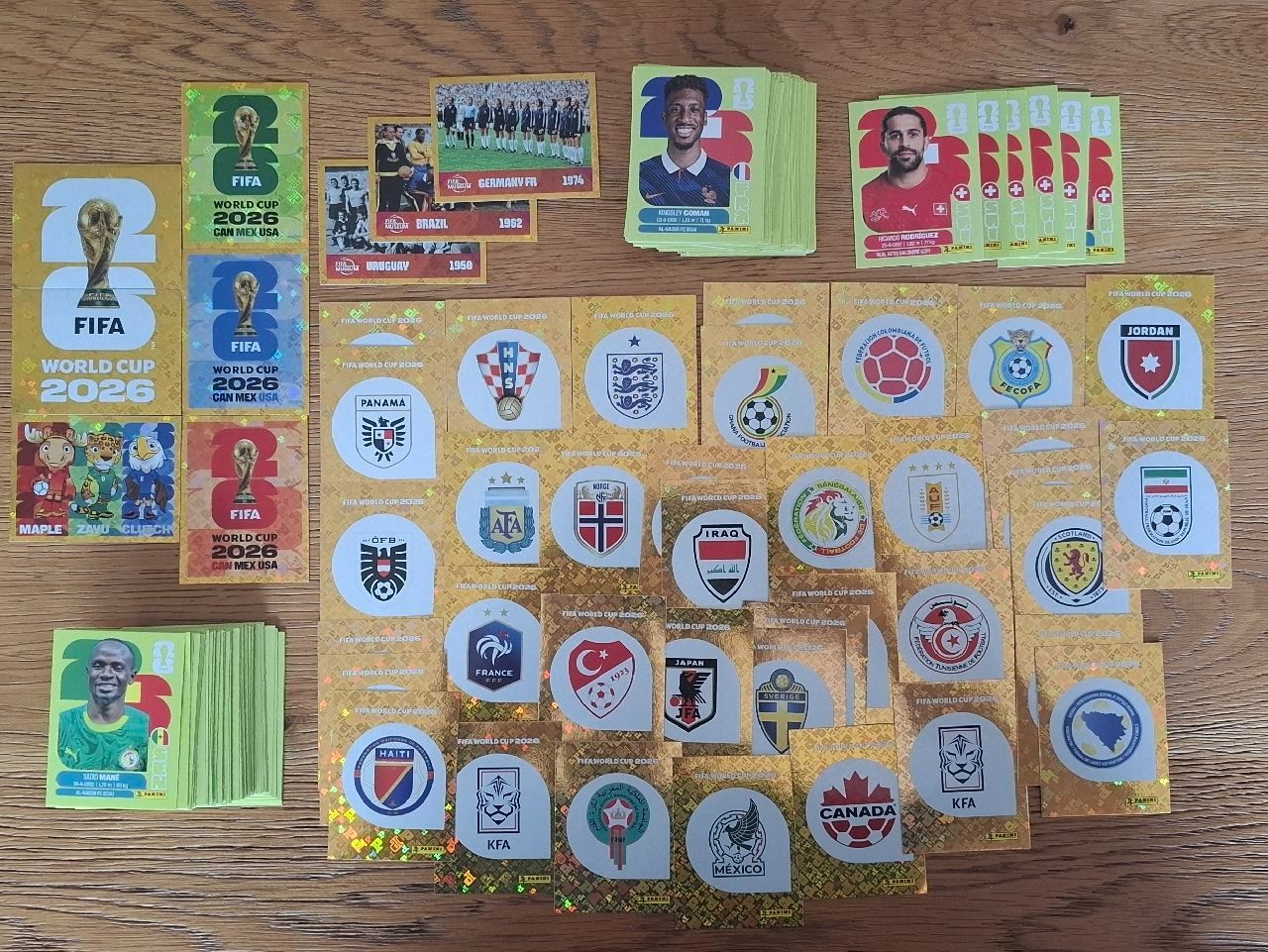 Panini Carte collezionabili: PANINI FIFA WORLD CUP 2026 - Mega Bundle 250+ Stickers – Nuovo (secondo la descrizione) da Nyon venduto da joh_62ll