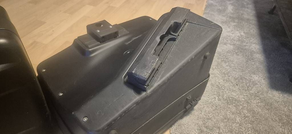 Valigie: 2 Original BMW-Seitenkoffer – Usato da Brugg AG venduto da nirob11