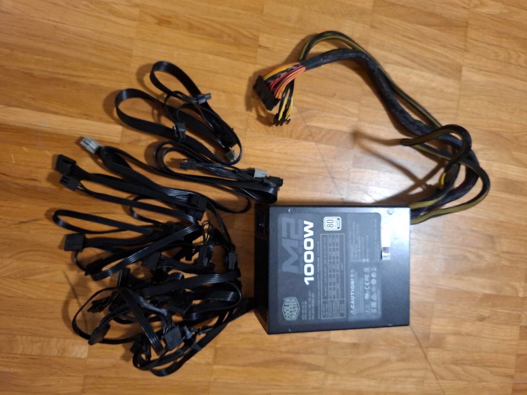 Componenti elettronici: Netzteil 1000W Cooler Master – Usato da Endingen venduto da the999