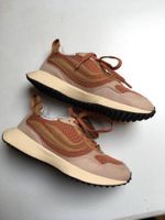 Sneaker, Marke Genesis, Grösse 38, geeignet für Grösse 37