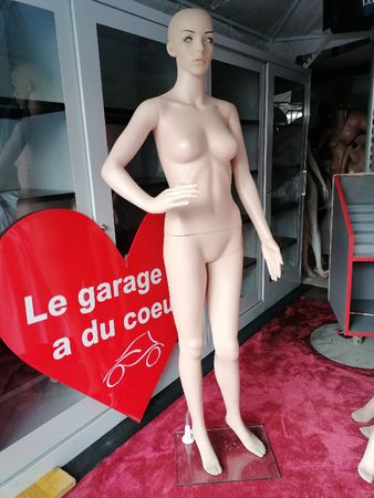 Schaufensterpuppe / Mannequin