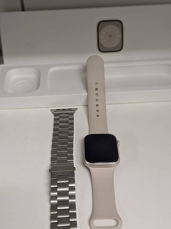 Smartwatch: Apple Watch Series 8 / 45mm – Usato da Hüttwilen venduto da osa_rnj6