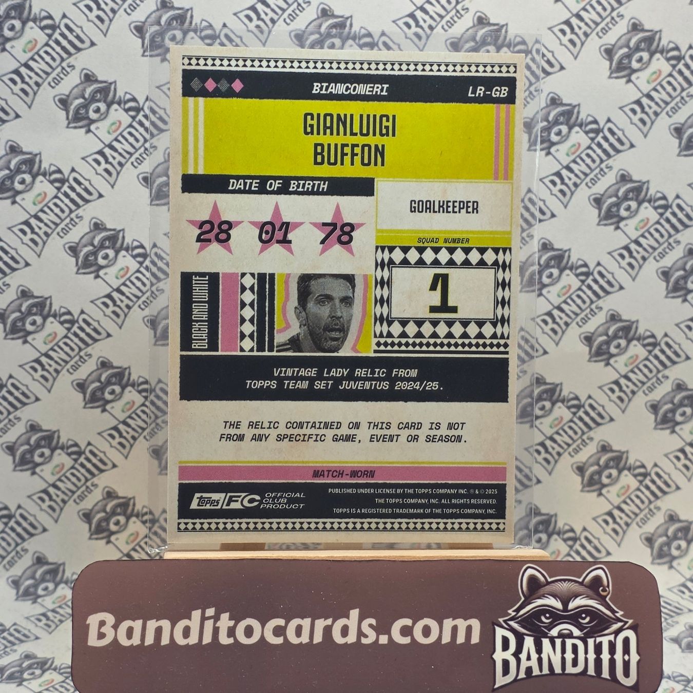 Topps Carte collezionabili: 2024-25 Topps Team Set Gianluigi Buffon patch - Juventus – Usato da Liebefeld venduto da Banditocards 1