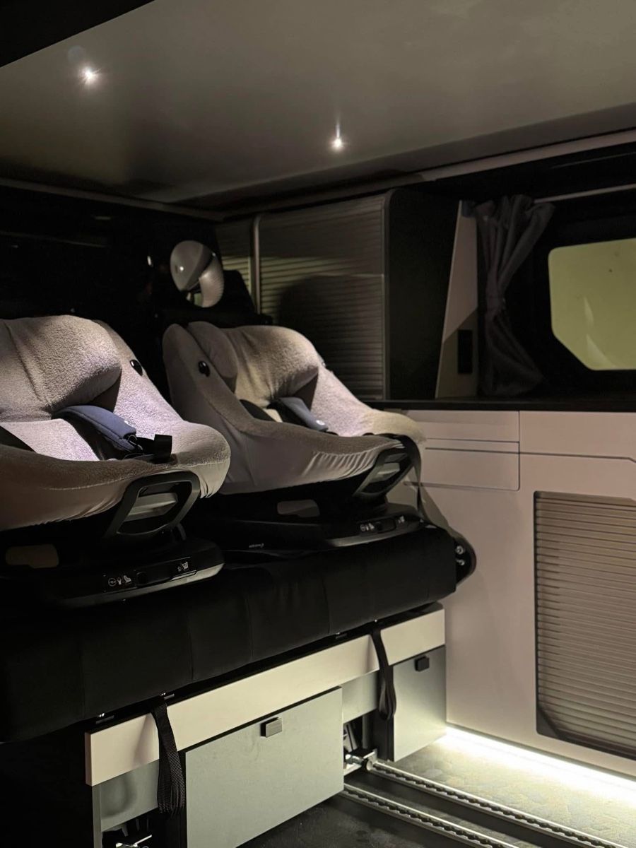 Maxi-Cosi Seggiolini per auto: Maxi Cosi Axissfix Kindersitz – Usato da Wollerau venduto da sepop 6