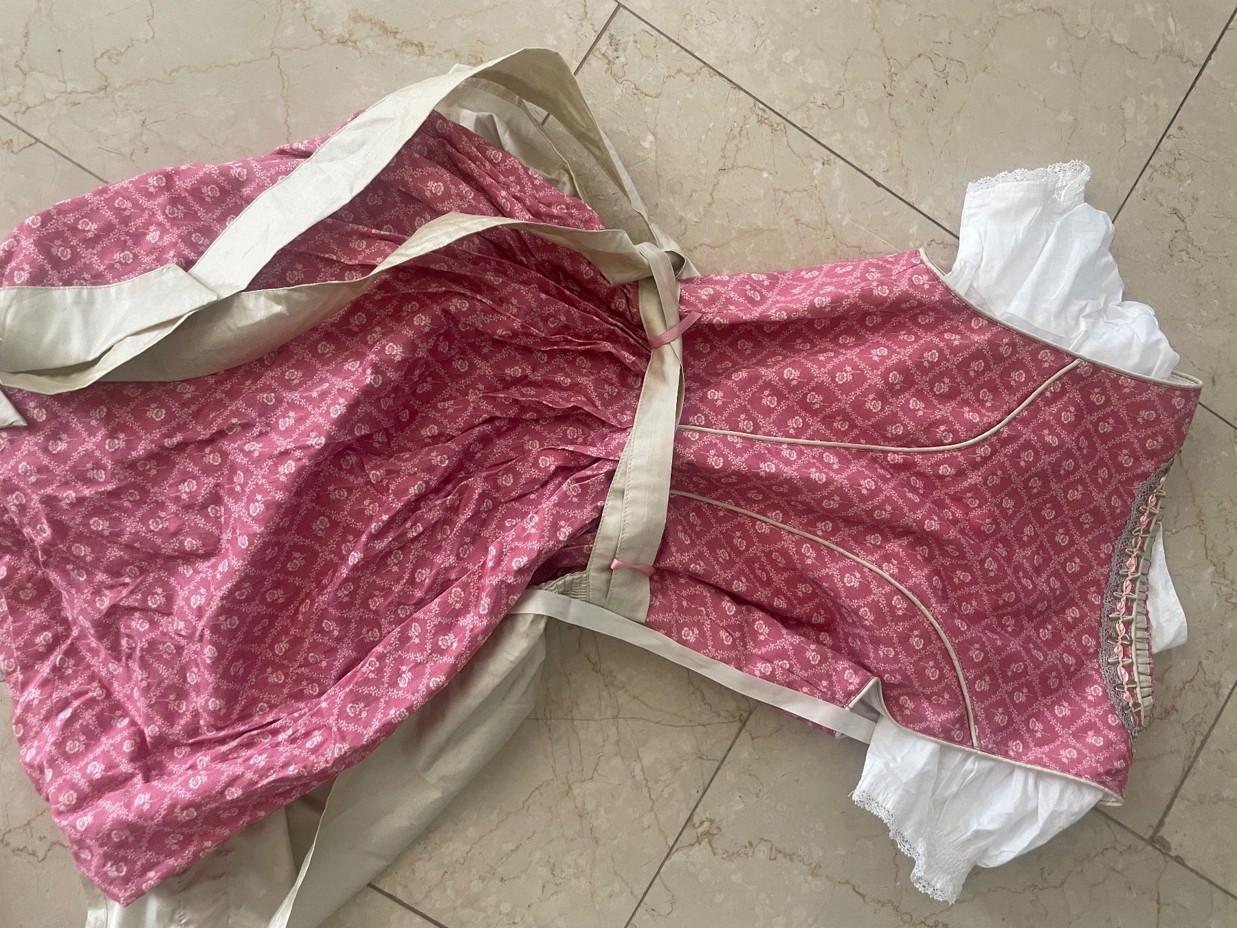 Vestiti: Nübler Dirndl Stockerpoint Bluse – Nuovo (secondo la descrizione) da Flüelen venduto da AU10 2