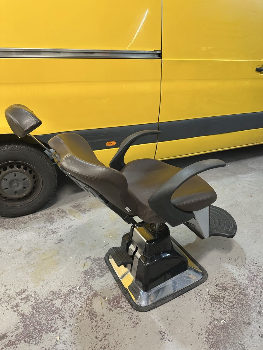 Kosmetik-& Massageliegen: Alpeda Barberstuhl – Gebraucht aus Dietikon von burak_taci 4