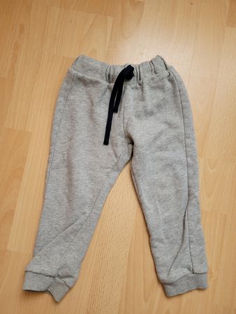 Trainerhose Benetton gr. 98