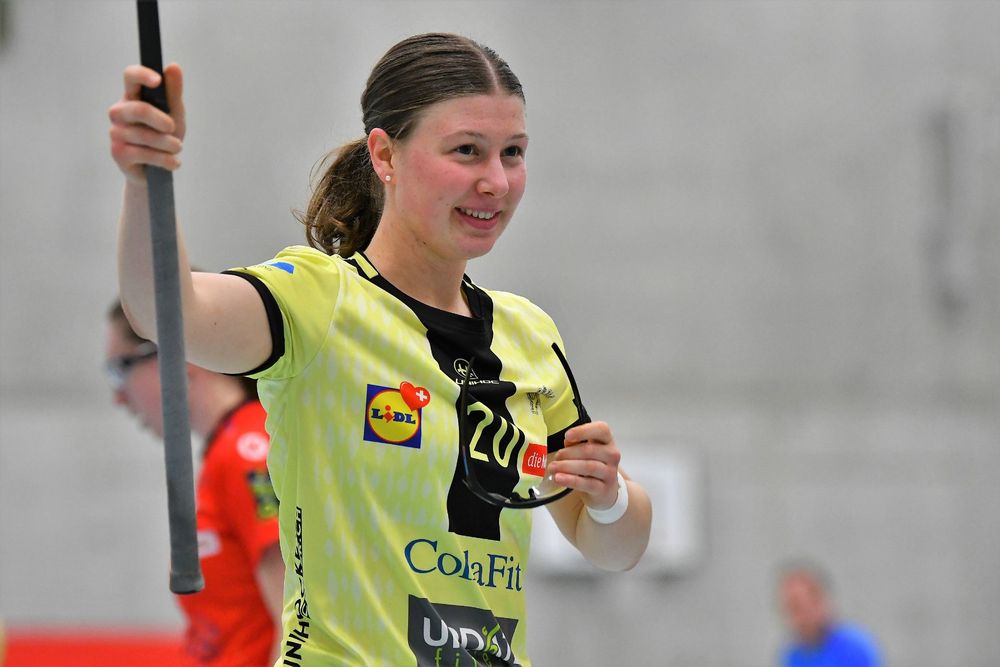 Original Match-Trikot von Anja Gross #20 (Gebraucht) in Burgdorf für ...
