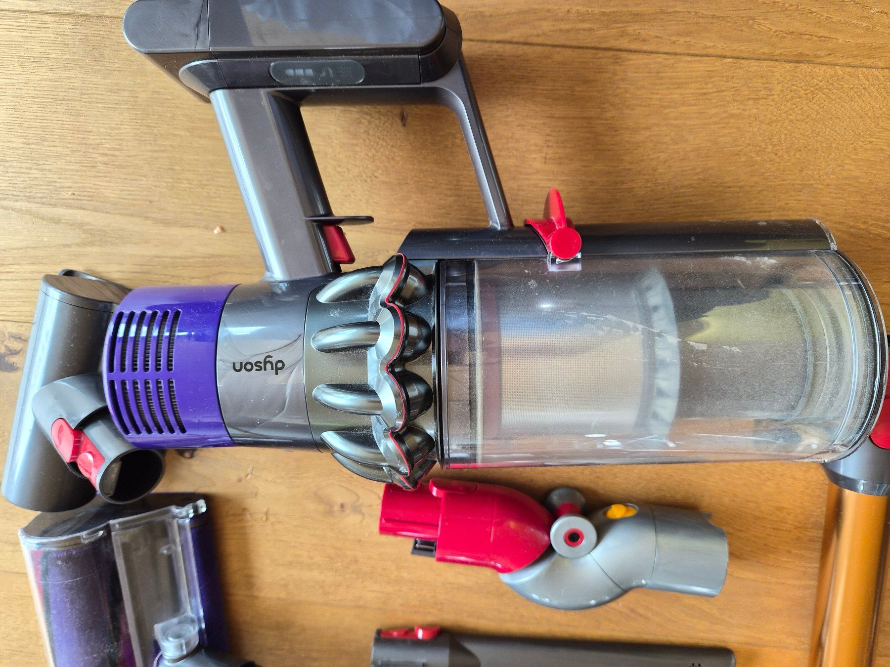 Dyson Aspirapolveri & Accessori: Dyson V10 Absolute Staubsauger – Usato da Luterbach venduto da Osoaker 2