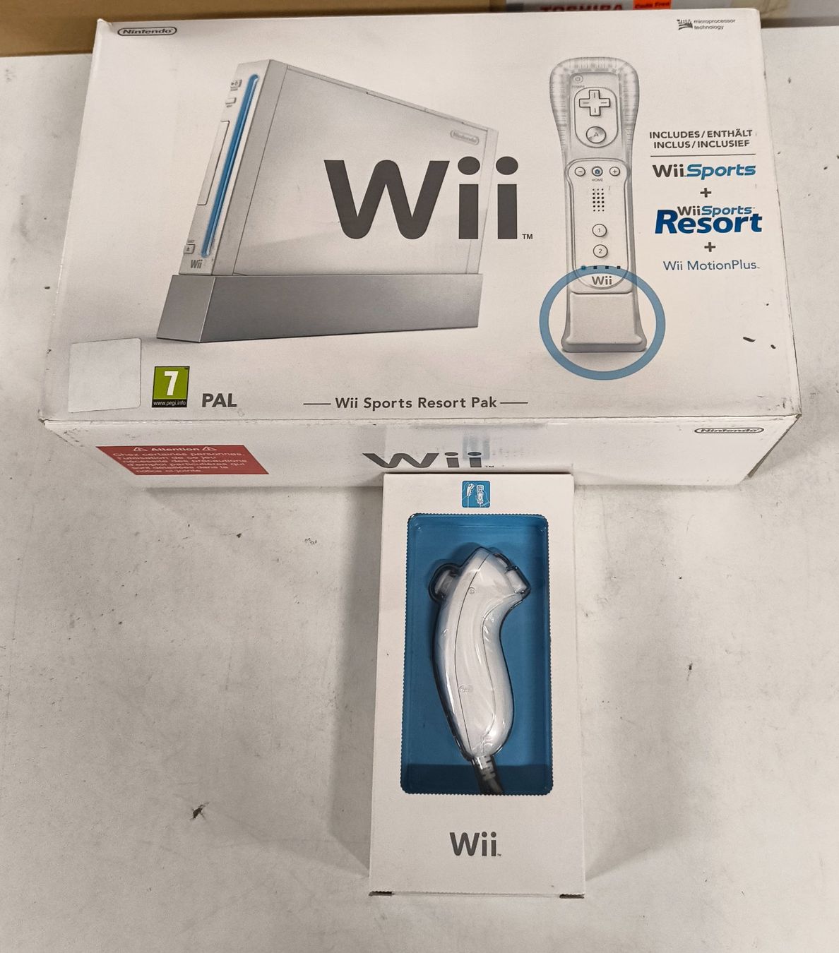 Nintendo Giochi: Wii Sports Resort Pack plus Controller – Usato da Basel venduto da bk_brockibasel