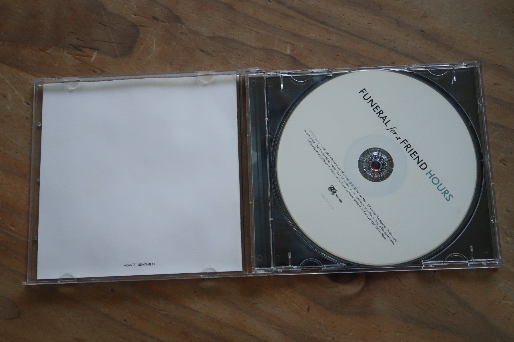 CDs: FUNERAL FOR A FRIEND - HOURS - CD – D'occasion à Basel par Patiscat 3