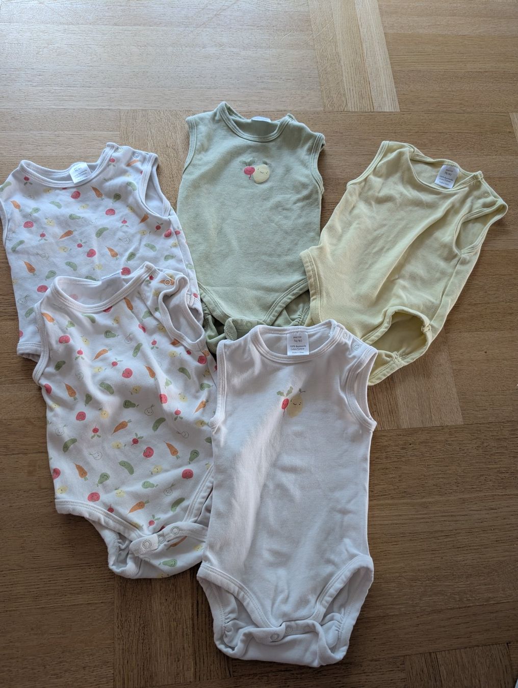 Lotti di vestiti: Kurzarm Bodys Gr. 74/80 – Nuovo (secondo la descrizione) da Dietikon venduto da jan_6bmm 1
