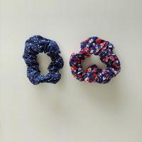2 Scrunchies