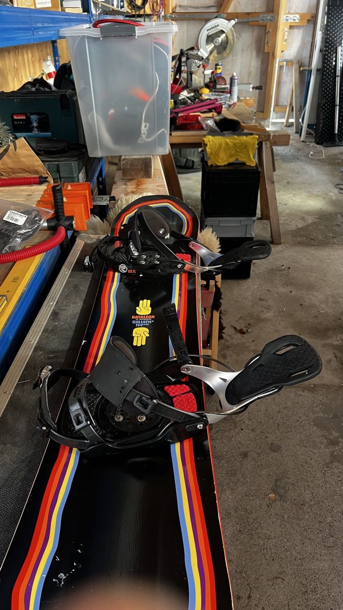 Bataleon Board: Bataleon Snowboard inkl. Flow Bindung gebraucht – Usato da Vilters venduto da kid_calypso 2