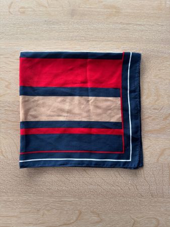 Gestreiftes Foulard – Rot/Blau/Beige/Weiss