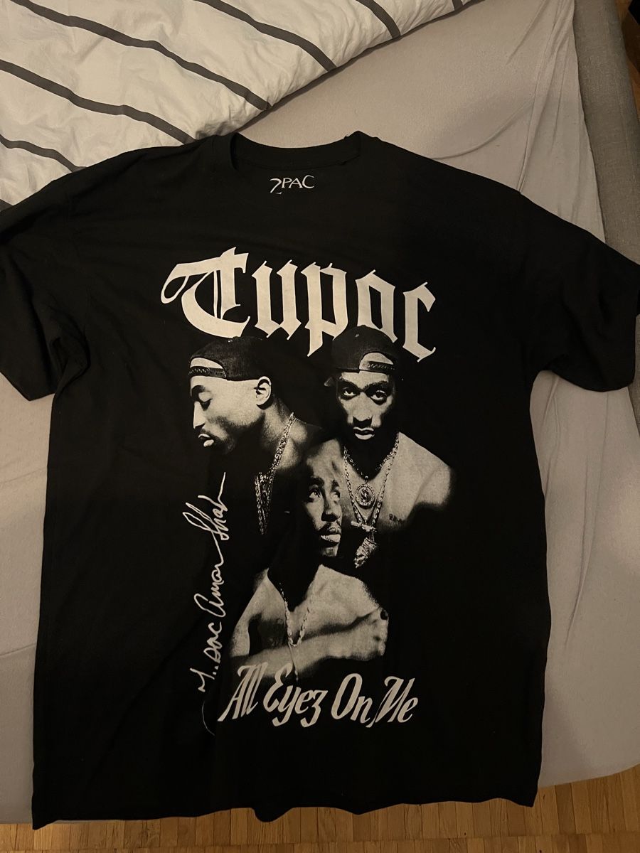 T-shirt: 2Pac T-Shirt schwarz Grösse L  – Usato da Rüti ZH venduto da Mjohnny7