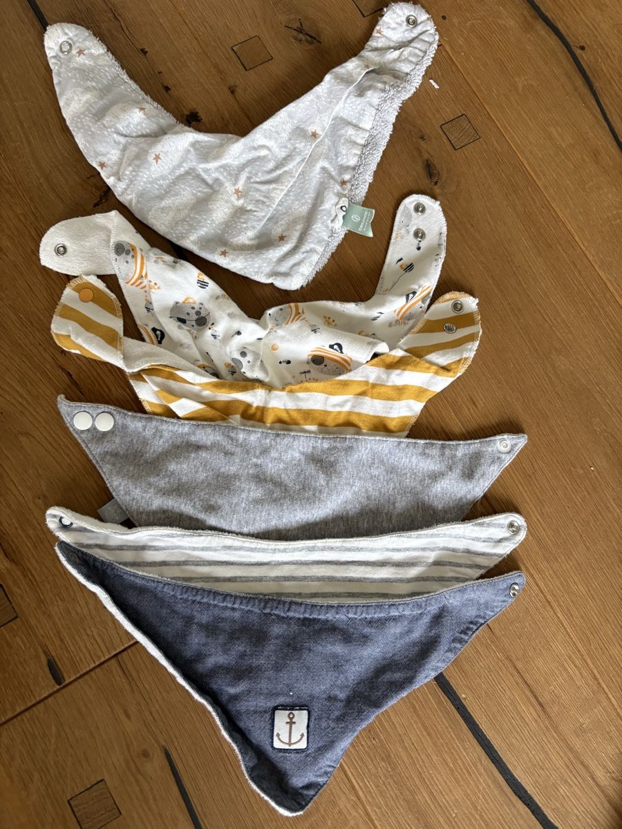 Baby-Mahlzeiten: Bavoirs – Gebraucht aus Biel/Bienne von Milenegc