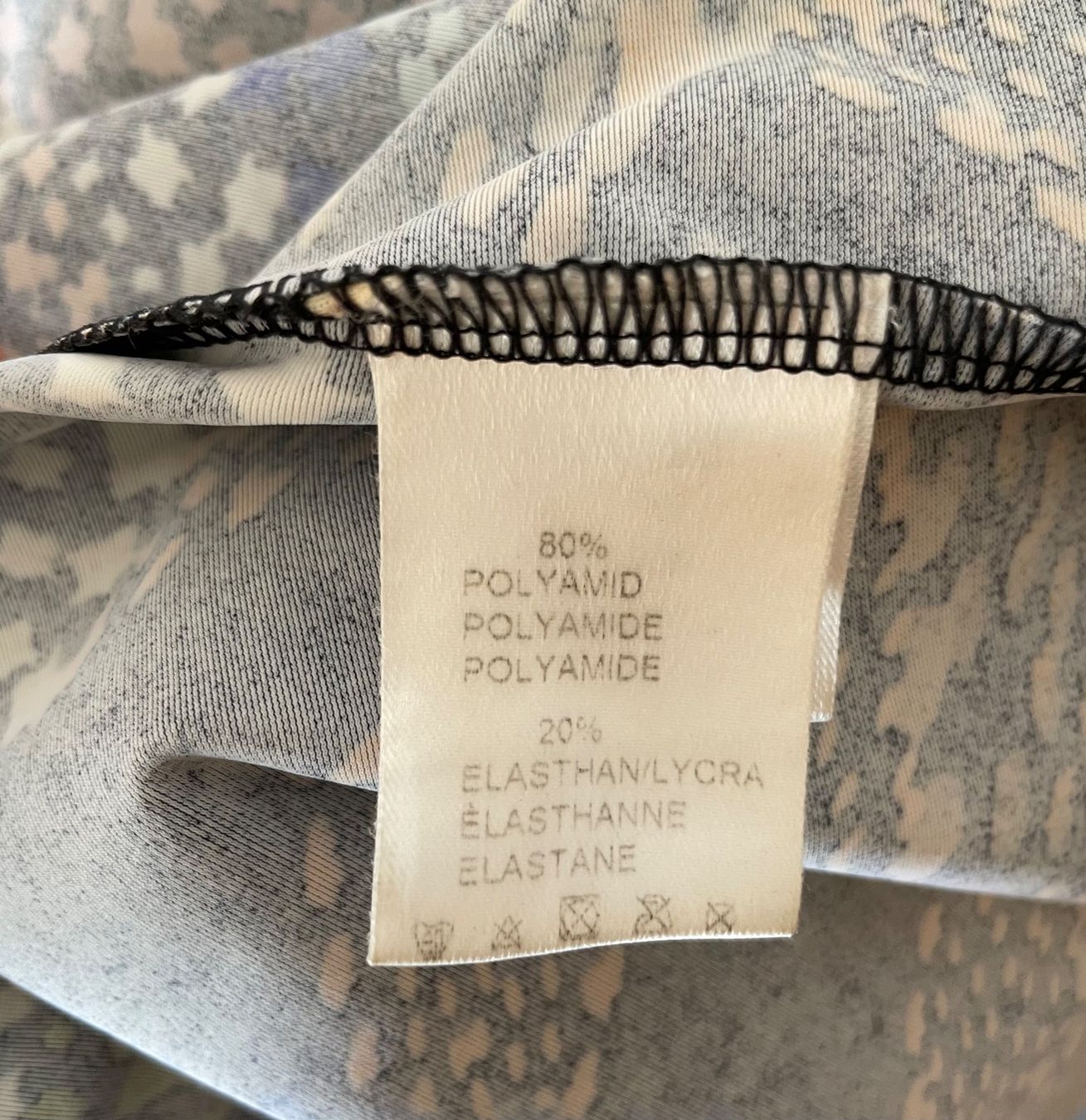 Vestiti: Robe privacy – Nuovo (secondo la descrizione) da Lausanne venduto da Lou__ 6