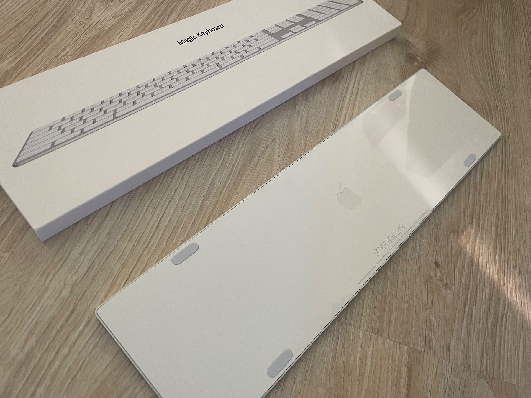 Apple Tastaturen: Apple Magic Keyboard with Numeric Keypad – Gebraucht aus Uster von  1