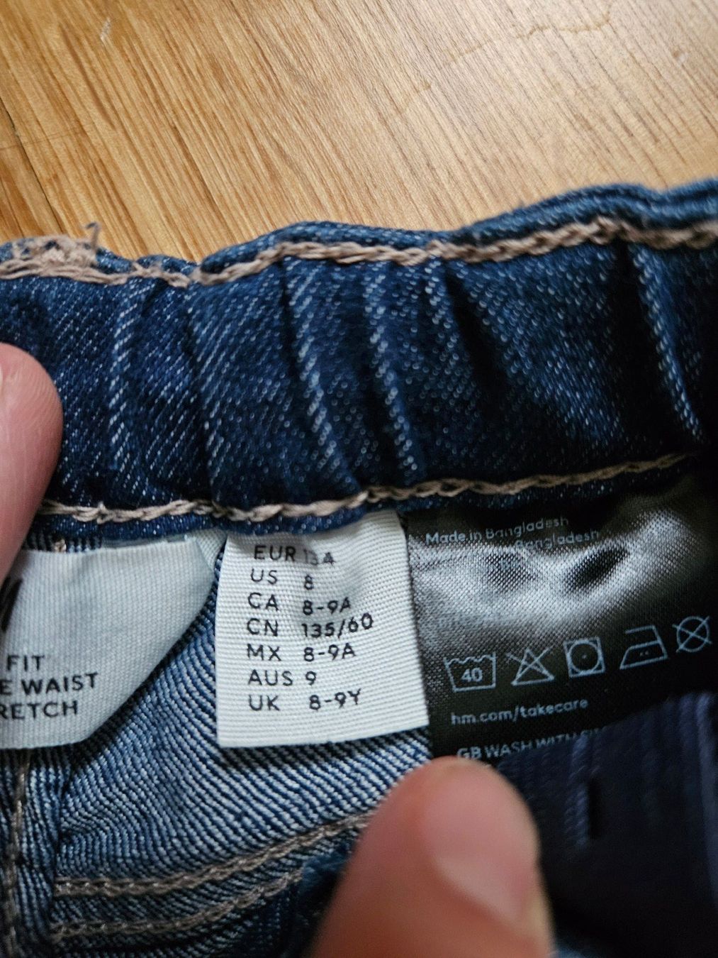 H&M Pantaloni: Mädchenjeans 134 – Usato da Hünenberg venduto da lexli06 1