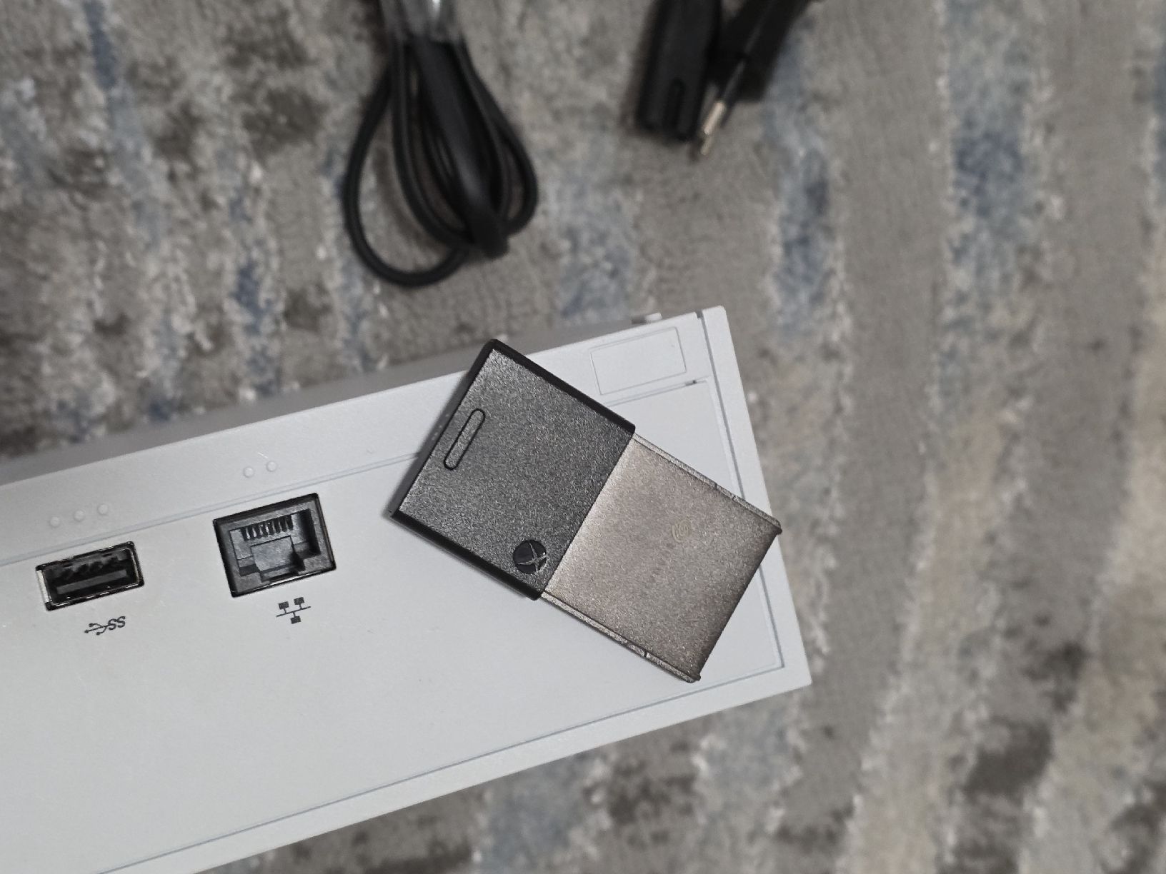 Microsoft Console: Xbox Series S mit Controller und Kabeln weiss neu – Usato da Wigoltingen venduto da dirki 1