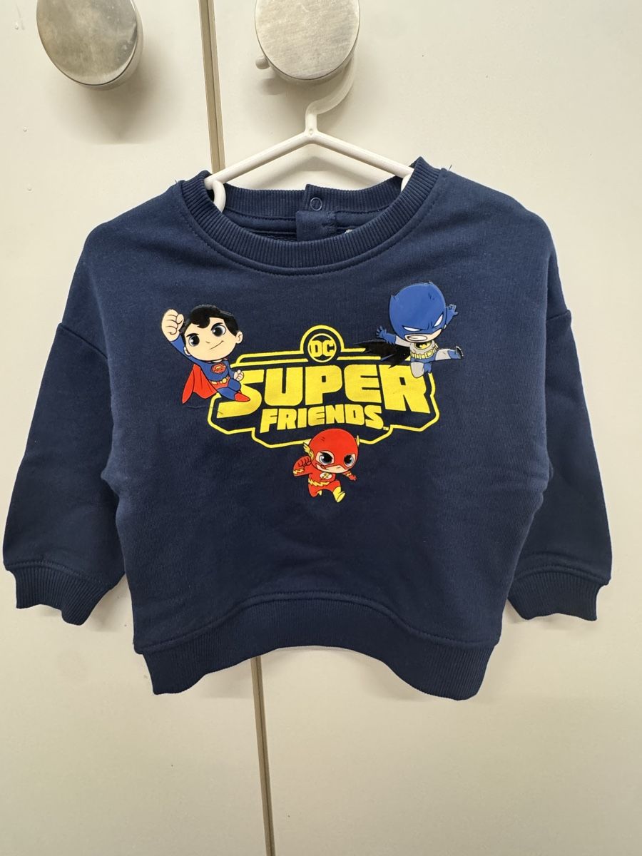 Pulls et sweat-shirts: Felpa 9-12 months new – Neuf (Voir description) à Porza par kaj_d5q7