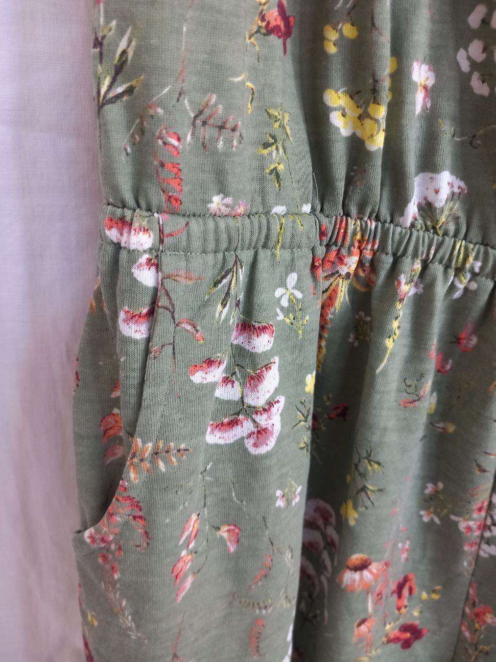 Jumpsuits: Combishort Esmara verte à motifs fleuris – Neu (gemäss Beschreibung) aus Faoug von per_kp6r 2