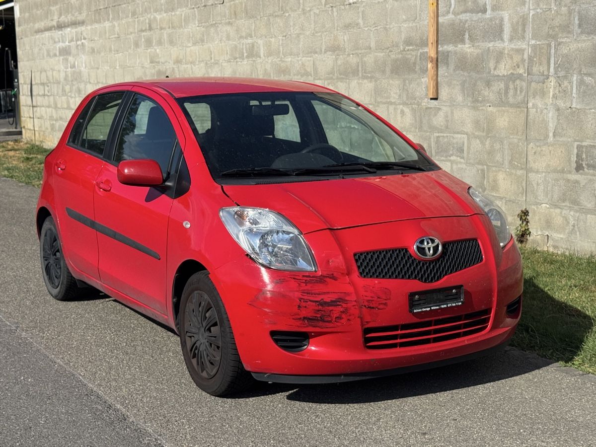 Toyota Autos: Toyota Yaris 1.3 ab MFK – Gebraucht aus Oberentfelden von Blackrose75 4