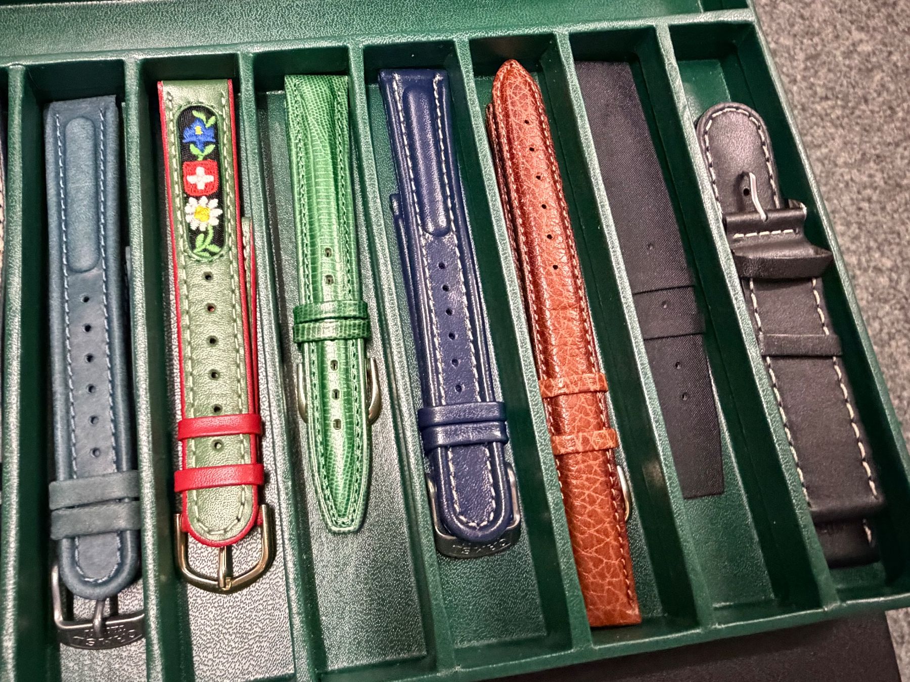 Montres: bracelets avec son étui – D'occasion à Biel/Bienne par MrP_WatchesBiel 2