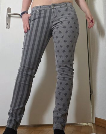 Damen Hose mit Sternen und Streifen guter Zustand W30L32