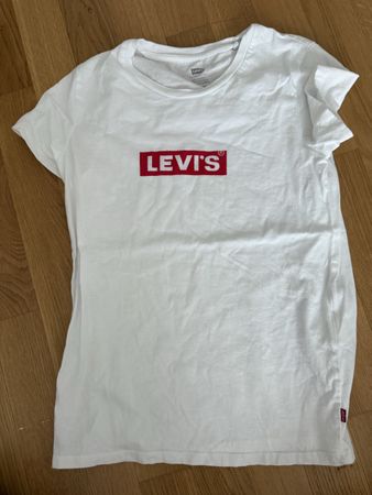 Levi’s Shirt 