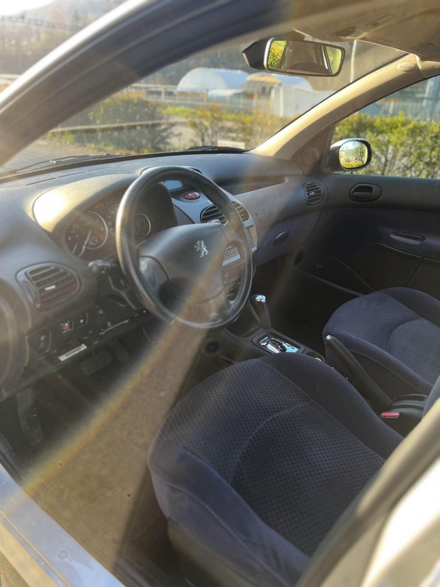 Peugeot Autos: Peugeot 206 Automat | 60’000 km | 1. Hand | AB MFK 07.05.26 – Gebraucht aus Liestal von EL_RA94 9