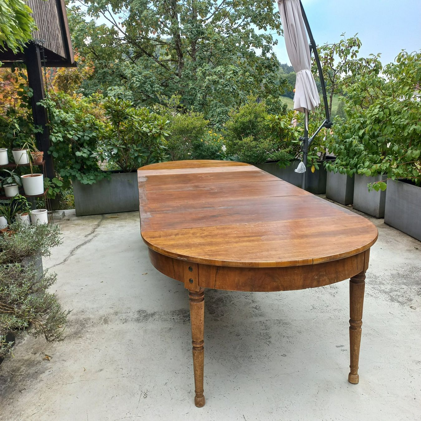 Tavoli: Tisch rund Holz – Usato da St. Gallen venduto da indonesia 9