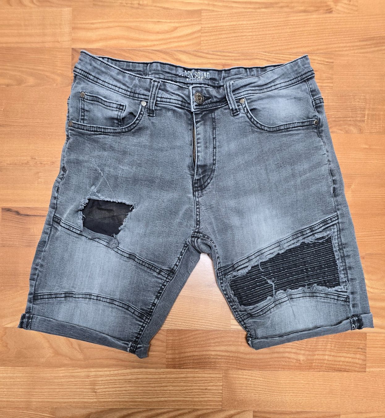 Hosen: Kurze Shorts Black Squad (L) – Gebraucht aus Alpnach Dorf von ben_zb29