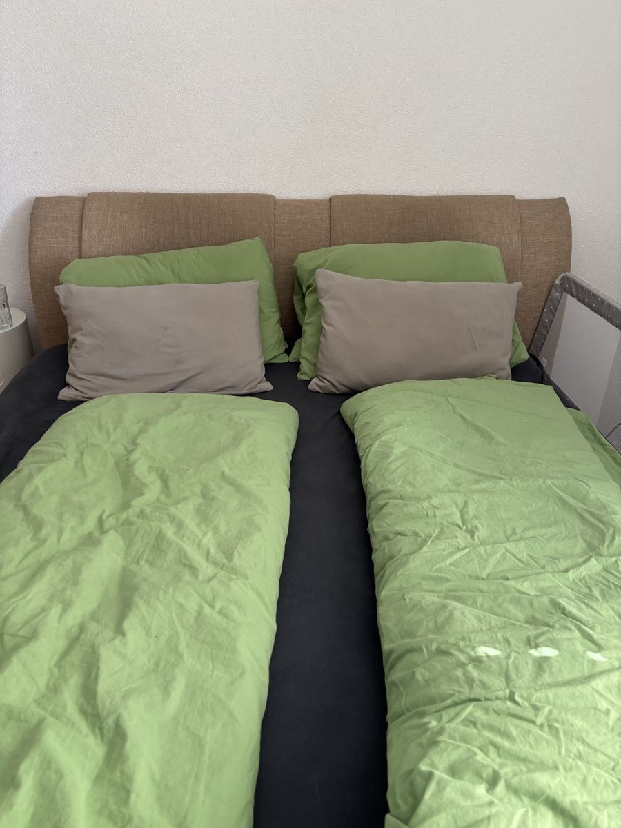 Letti: Boxspringbett 160 auf 200 – Usato da Höri venduto da Celine.11