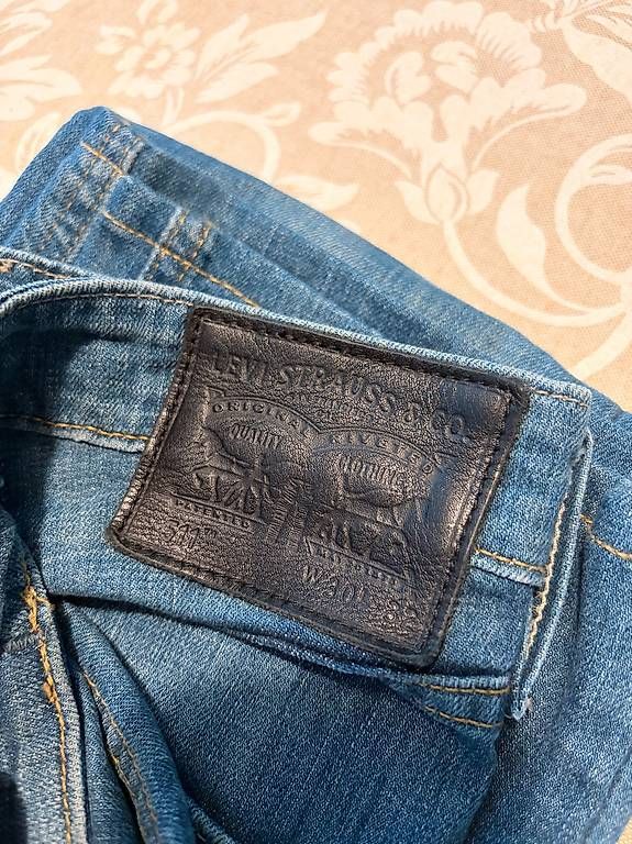 Jeans: Levi's 511 Slim Jeans  W30 / L32  Blau – Usato da Zürich venduto da joaomoreno