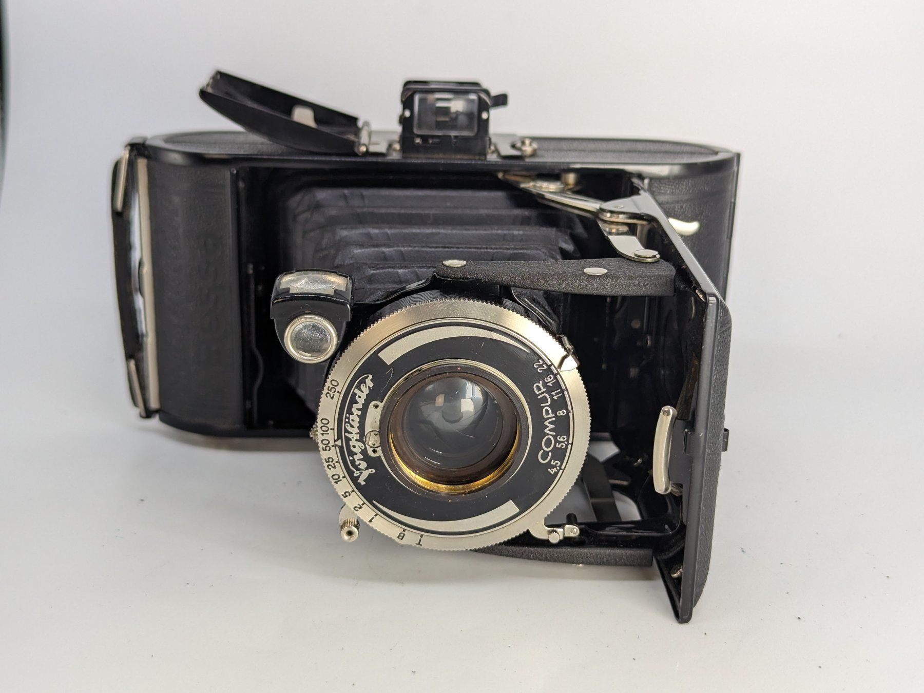 Voigtländer Kamera: Voigtländer Bessa – Defekt aus Bischofszell von Blende2 1