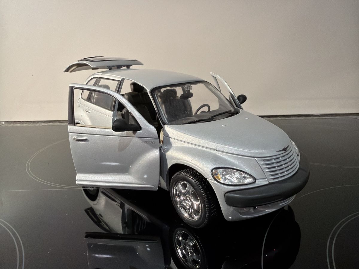 Maisto Modellini d'auto: Chrysler Cruiser - 1/18 - Maisto – Usato da Wolfwil venduto da Rolex1 5