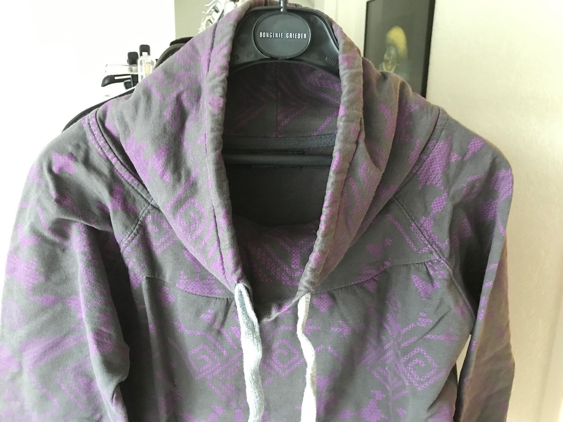 Only Maglioni & Felpe: ONLY Sweatshirt Pullover Jumper S Violett – Usato da Glattfelden venduto da Danshari 4