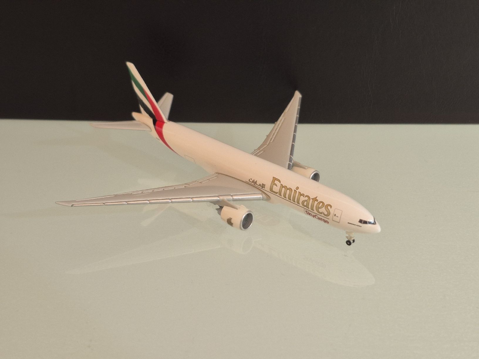 Boeing Kit di modellismo & Modellini statici: Emirates Sky Cargo 1:500 – Usato da Uetendorf venduto da myhome12 2